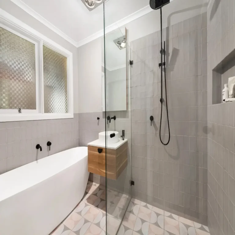 Remodelación de baño moderno en Condesa CDMX – SOLCYM